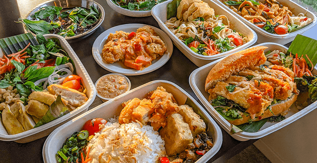 Food containers with fresh meals